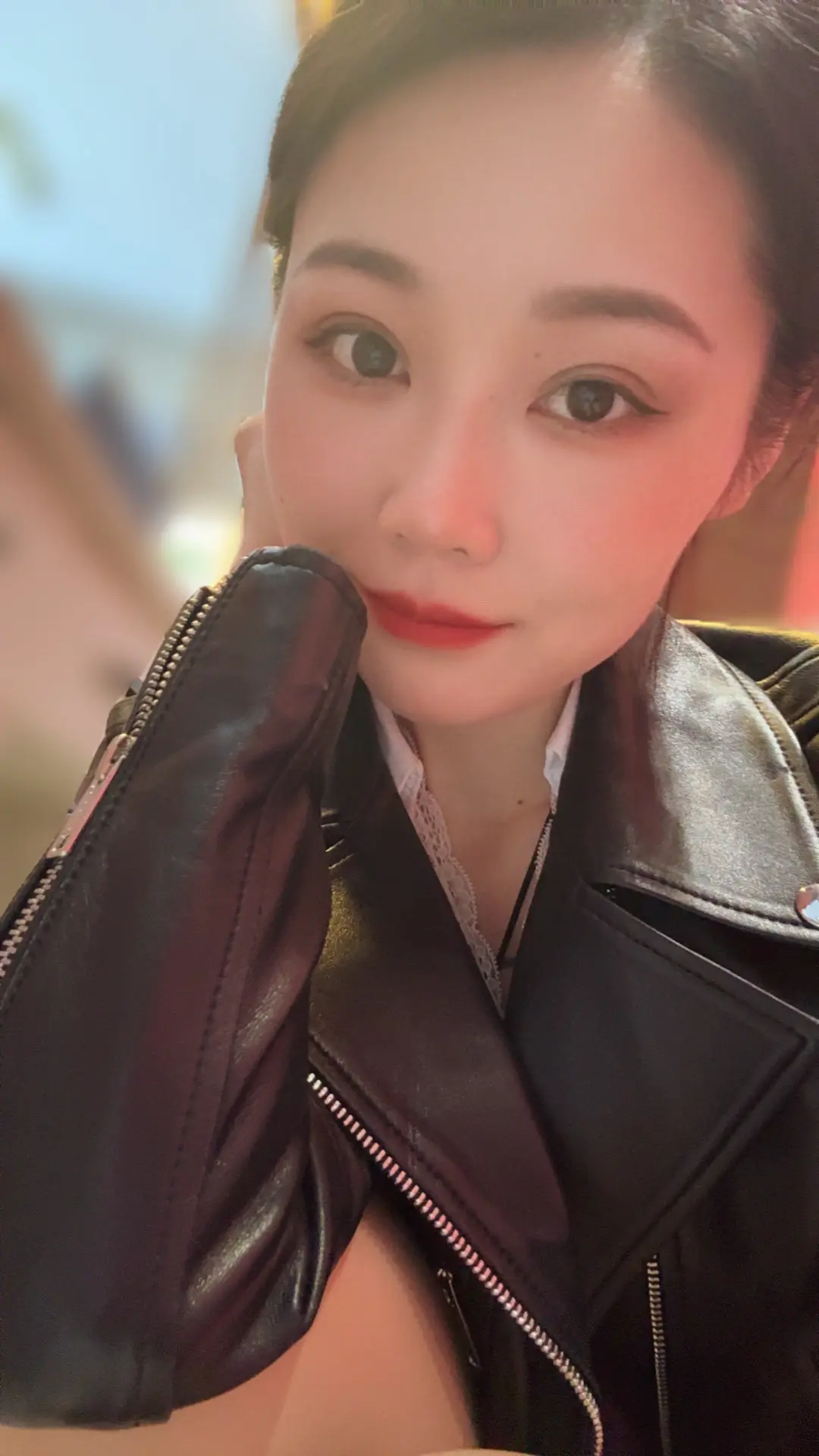 平民老百姓吃口饭不容易奥，某些……张口就没一句好话，读那么多书都不知道...