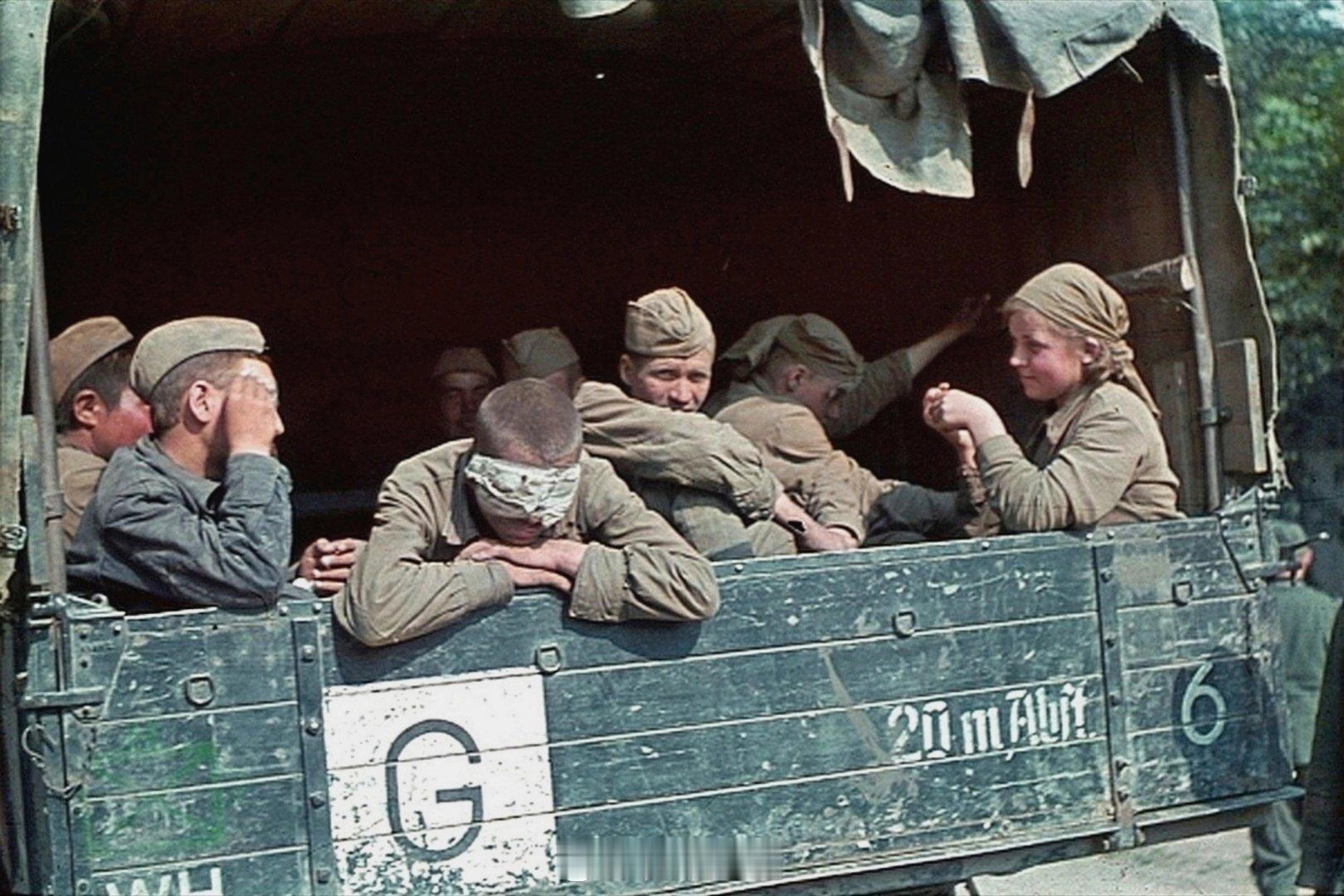 1941-42，德军占领下的捷尔诺波尔，乌克兰西部城市 ​​​