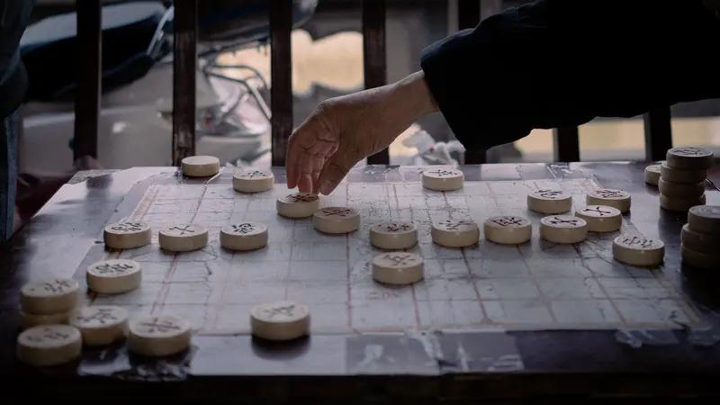 楚河汉界处，忆伯父棋缘情长

于我而言，象棋是方神秘天地，而伯父，恰似那开启天地