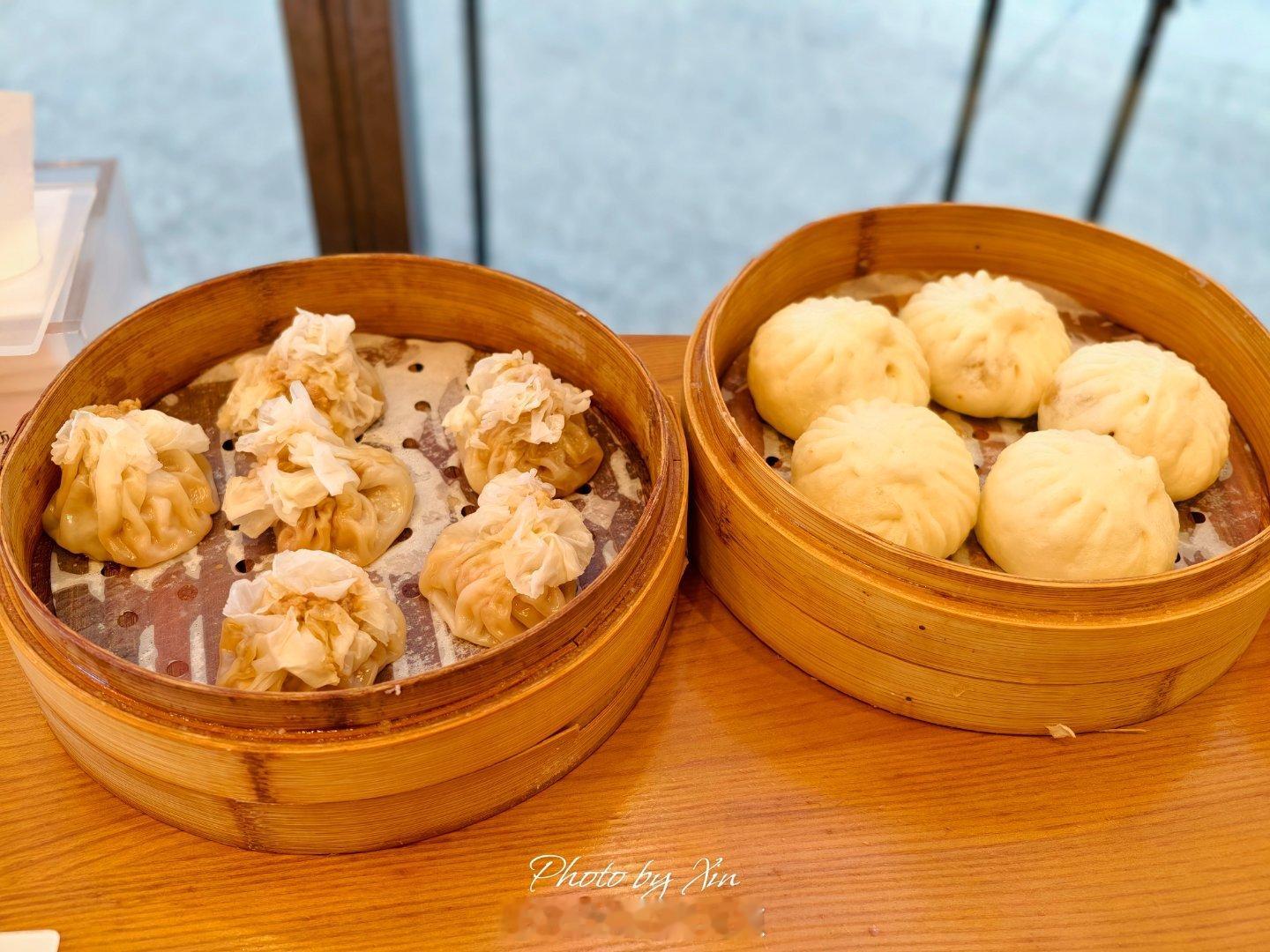 打卡大兴机场三件套之阳阳中国饭虾肉烧麦~我觉得还行，就是没那么的出乎意料~不过还