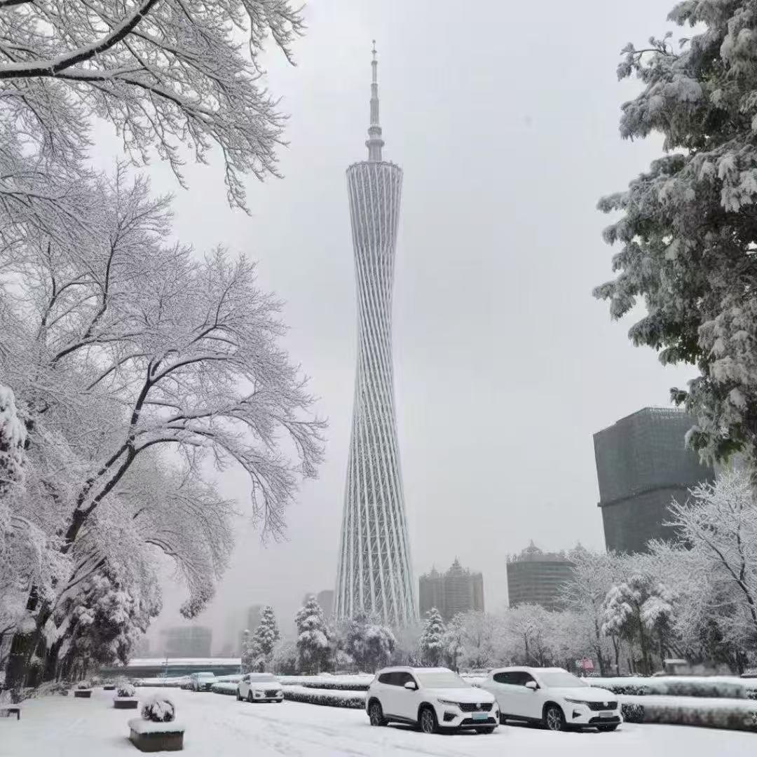 跟一个很喜欢的女孩子断联了，我没有表白，但我相信她知道我喜欢他。
       