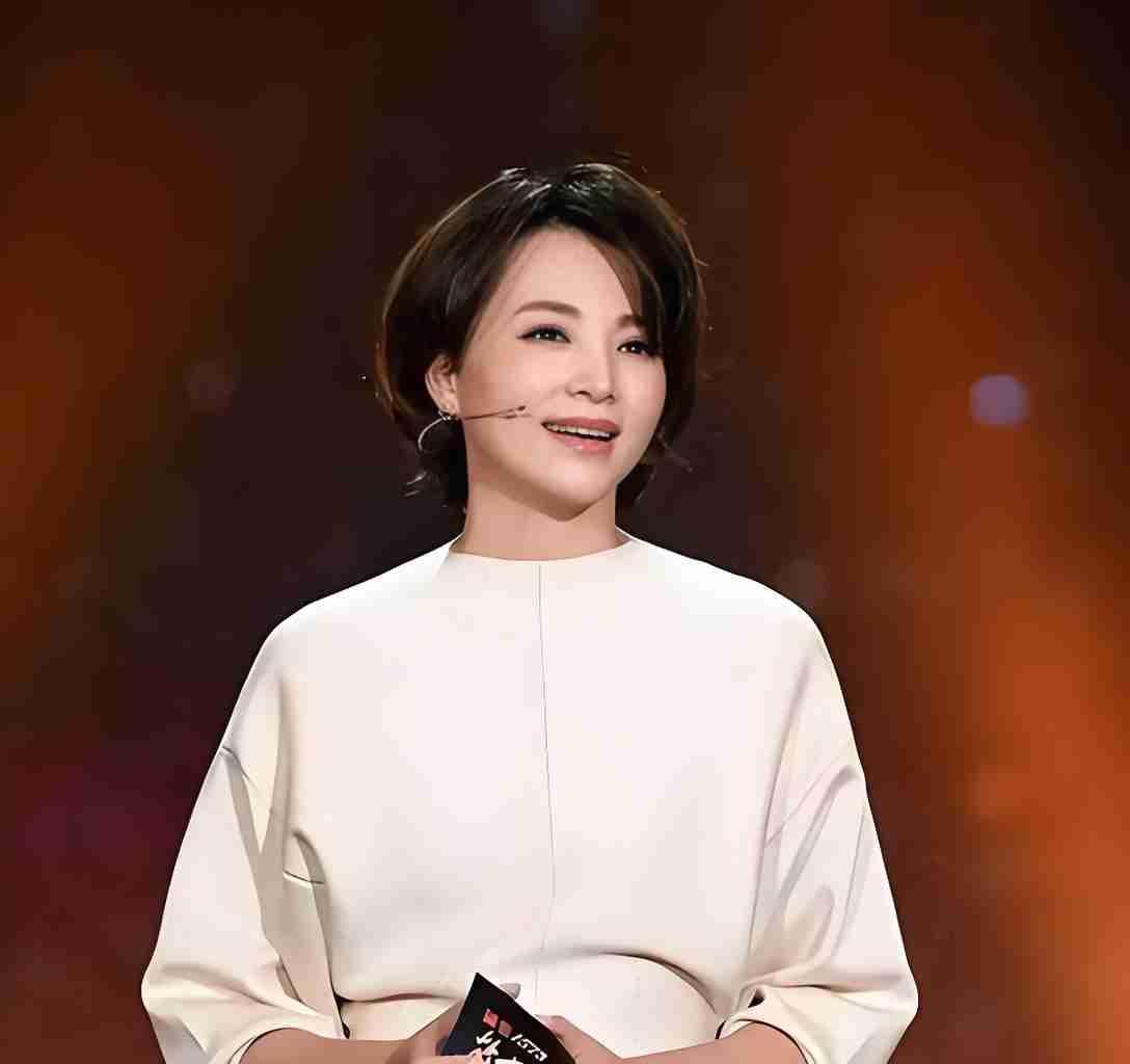 “不是不爱了，是累了”——这句话，戳中了多少妻子的心？

董卿说过，婚姻里最毁感