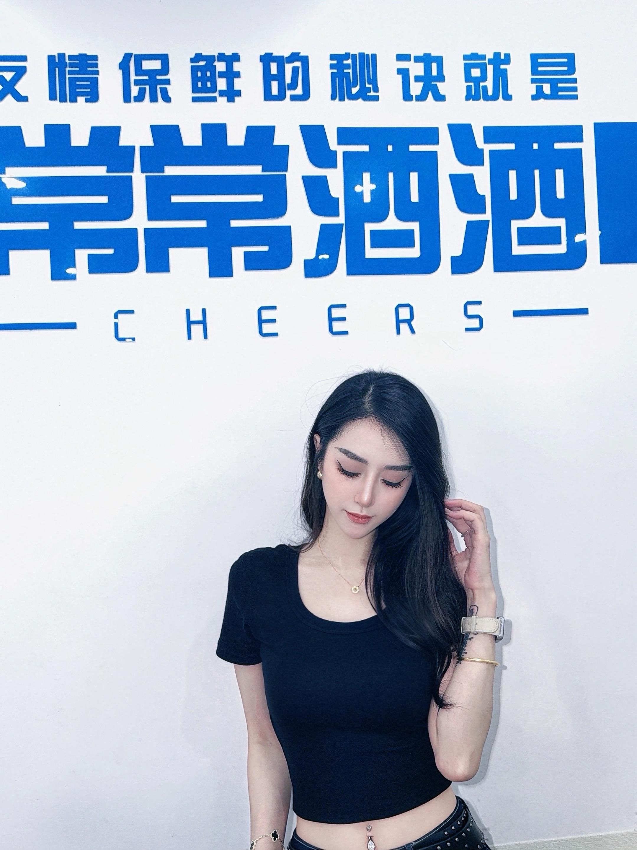 到底是先不开心,才想很多事,还是想很多事,所以才不开心