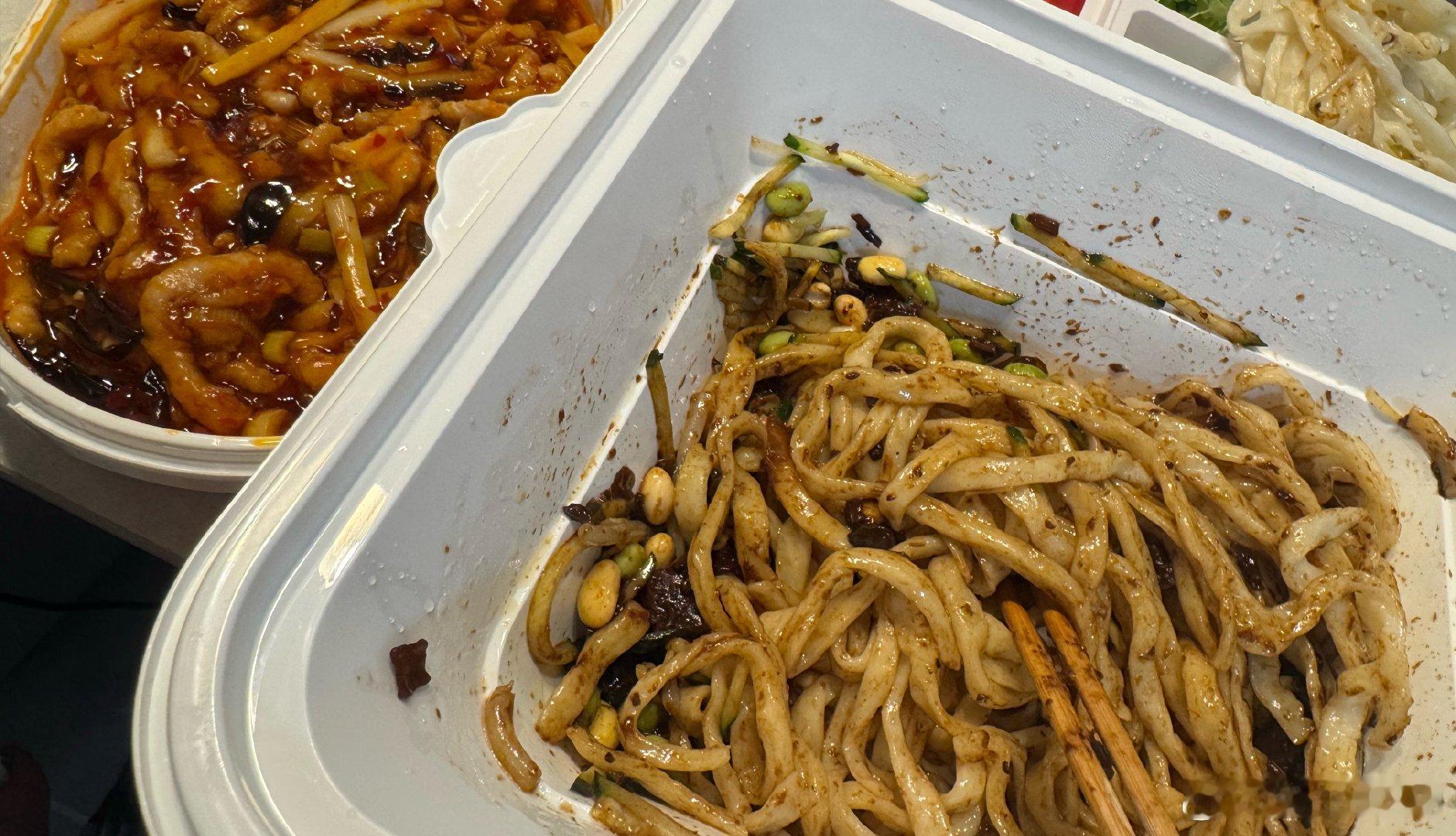 每日一餐分享 一碗炸酱面