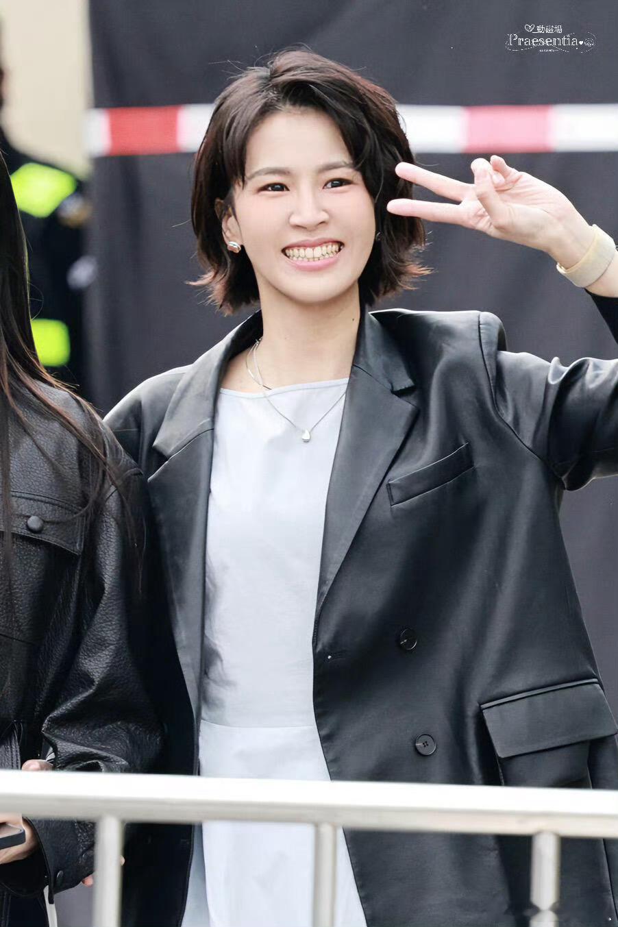 曾沛慈已婚 ？结不结婚又咋了？给我姐这个顶上热搜啥意思？大惊小怪