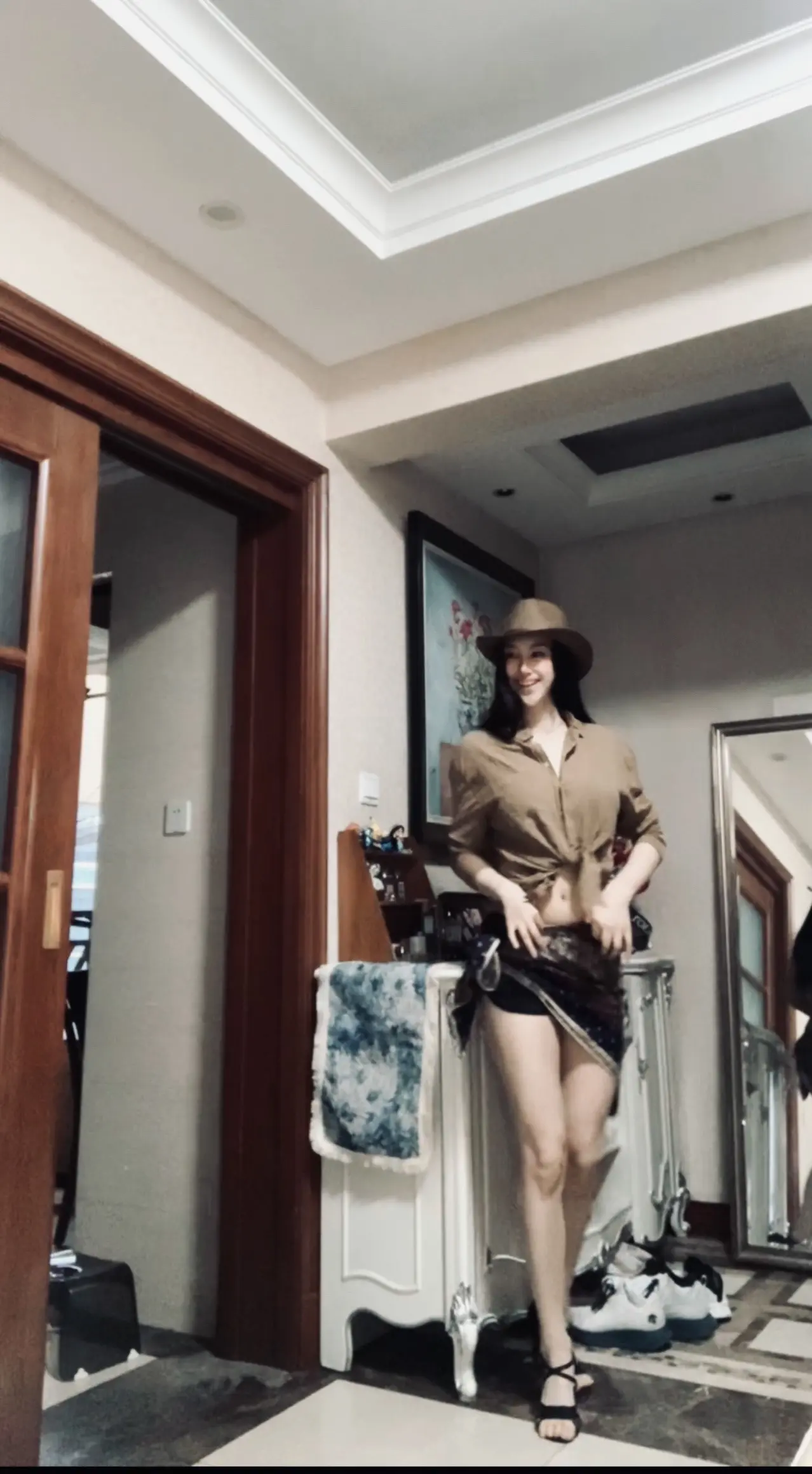 拉丁舞的鞋子有一种独特的性感，就像她主人一样