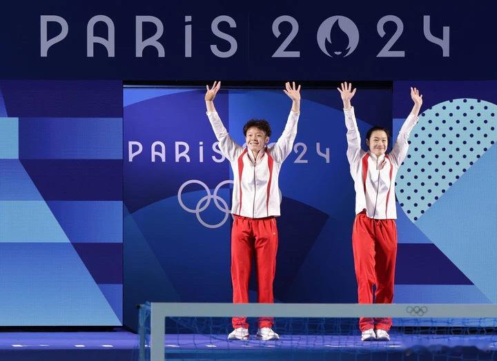 跳水女子双人 3 米板 ：陈艺文 、昌雅妮  🥇 第2金也来得太快啦，稳稳的中