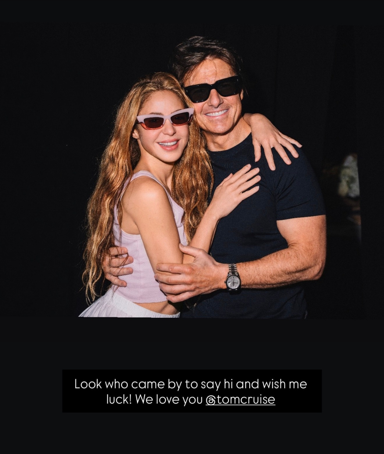 Shakira在世界杯决赛现场与Tom Cruise合影Shakirashaki