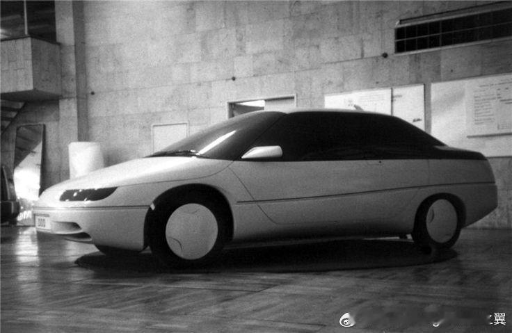 1985年的苏联概念轿车AZLK Moskvich-2144“Istra”，启发