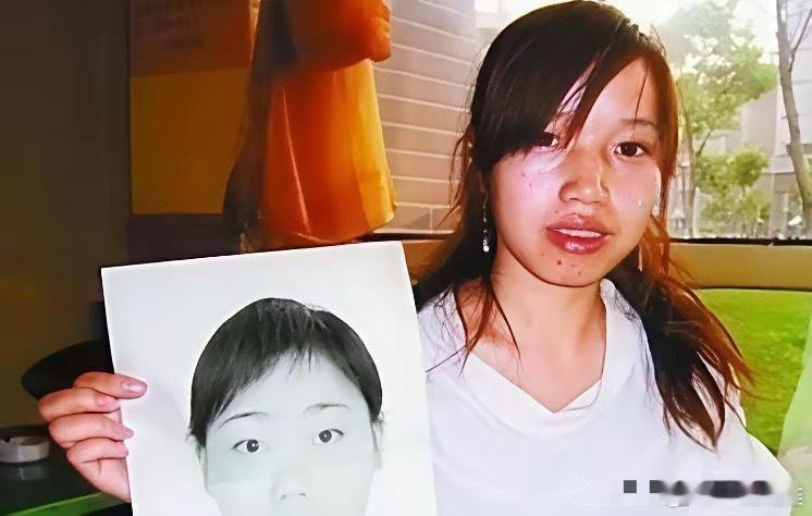 2004年，罗彩霞成功考上贵州师范大学，名额却被当地县公安政委的女儿冒名顶替。无