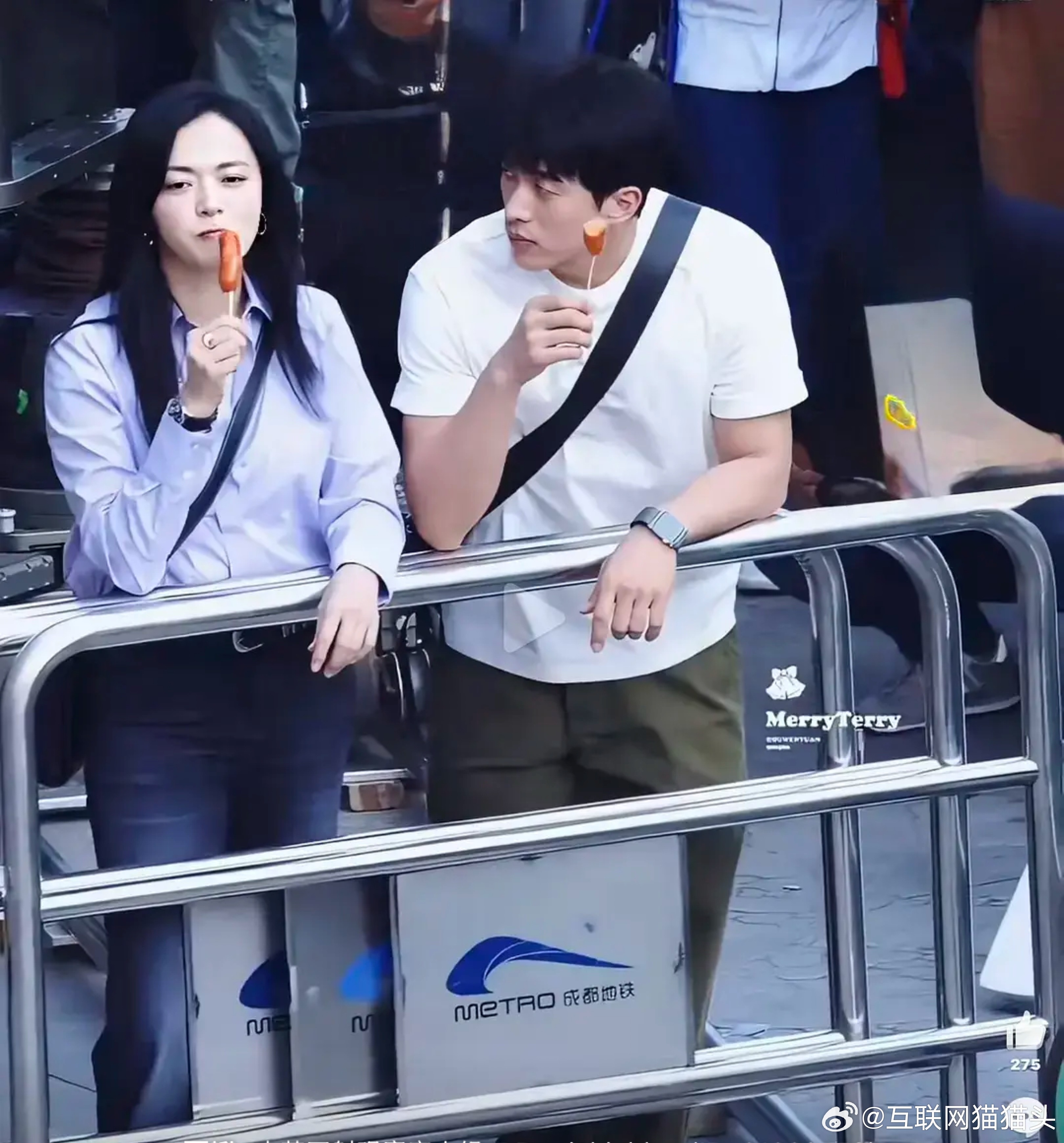 人的审美大概是真的不怎么变。。莞莞类卿。。。侯雯元幻视成凌潇肃了 