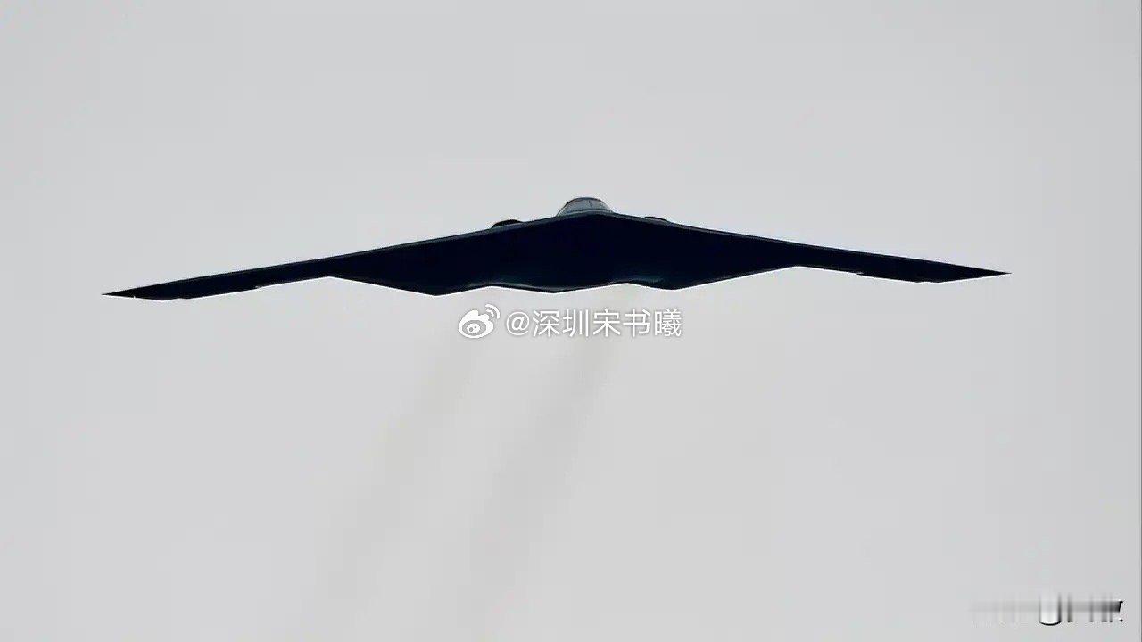 俄罗斯没守住伊朗尽管俄罗斯多次强调保护伊朗，并且警告美国不要亲自下场发动袭击，很