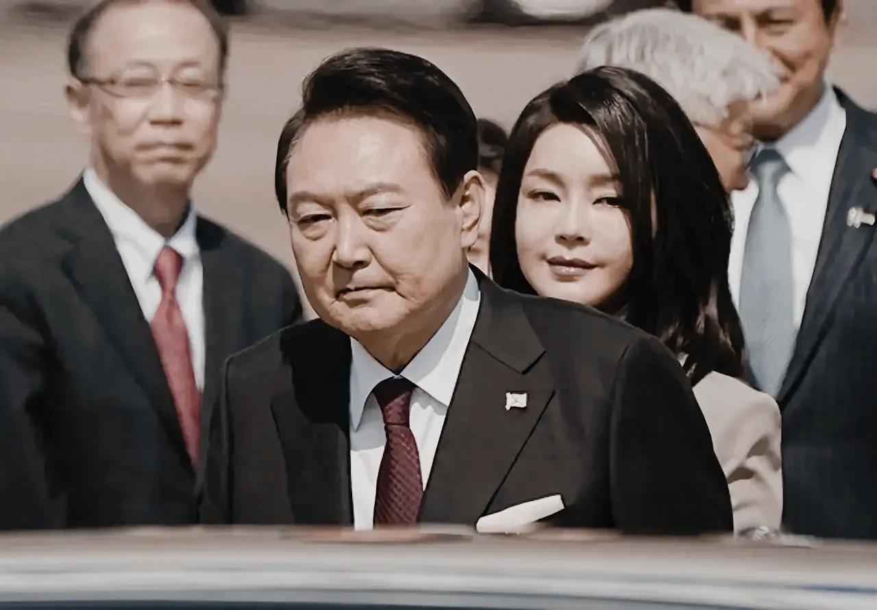 尹锡悦深陷恐慌深渊！其总统生涯或成韩国史上最黯淡篇章。最新韩国民调震撼出炉，尹锡