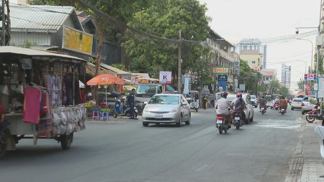 近日，中国驻柬大使分别会见柬埔寨副首相，表示高度关注近期在柬中国公民失联、失踪等