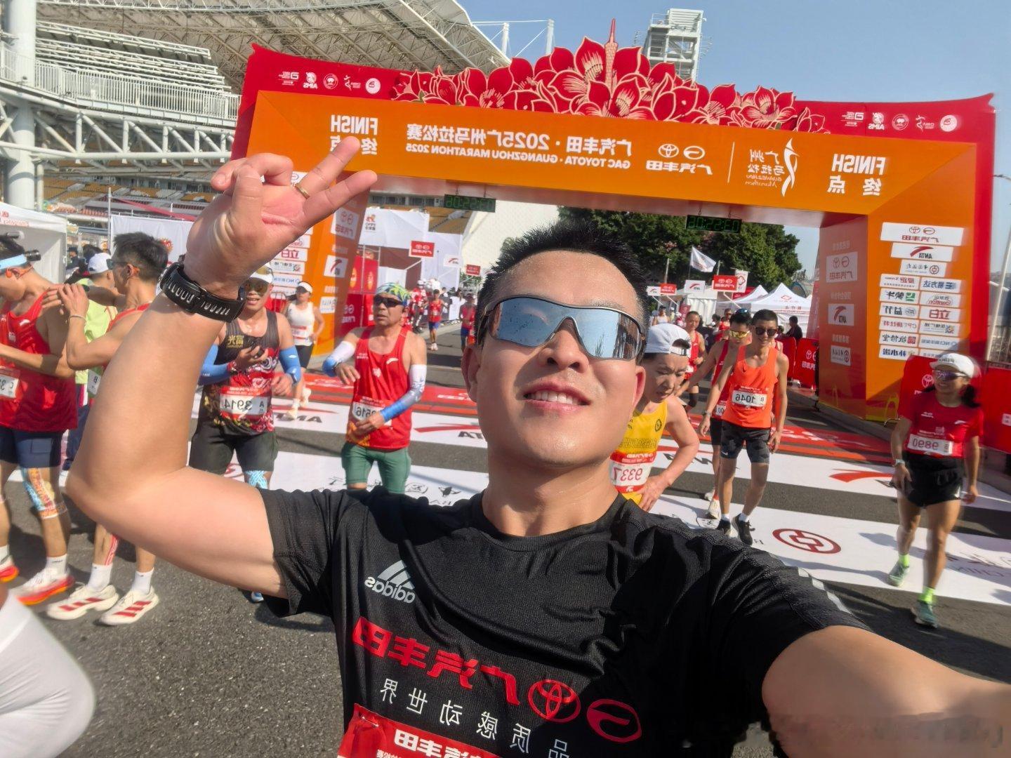 安全完赛，连续干了11场今年的算是跑完了，歇几天我再来现在只想叉会腰2025广汽