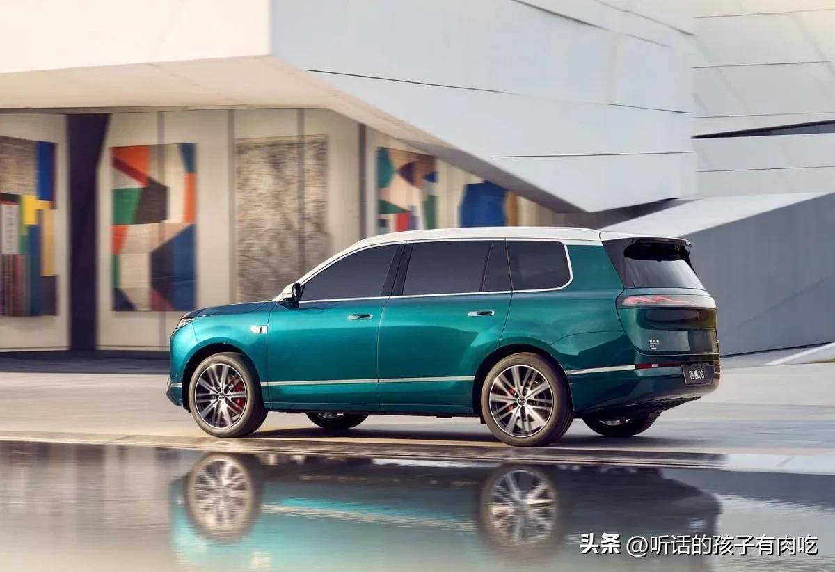 比亚迪给所有的厂商都狠狠上了一课！2026年，比亚迪重启攻势，一举席卷新能源各大
