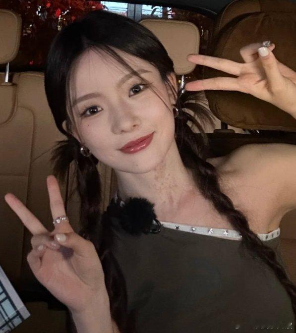 #杨迪陈卓璇重返朋友请吃饭# 哇哇哇！看到杨迪陈卓璇重返朋友请吃饭，是谁心里乐开