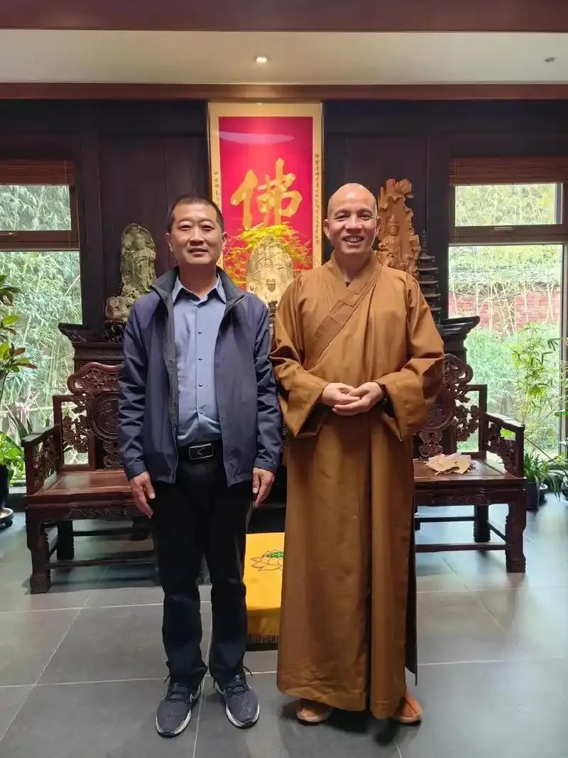 乐印法师在少林寺待不了多久！
明眼人都知道的事情，
现在接手少林寺，只不过是在处