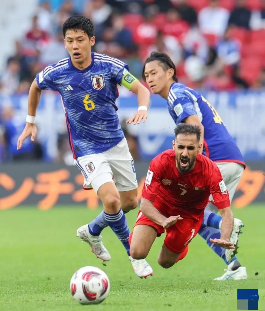 日本队的可怕之处就在于，其状态平平，仍然3:1轻松战胜巴林队。
全场补时阶段，日