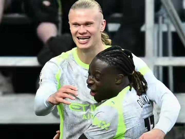 【英超34轮，曼城小胜伯恩利，实时积分榜曼城已经超越阿森纳来到榜首！】击败阿森纳