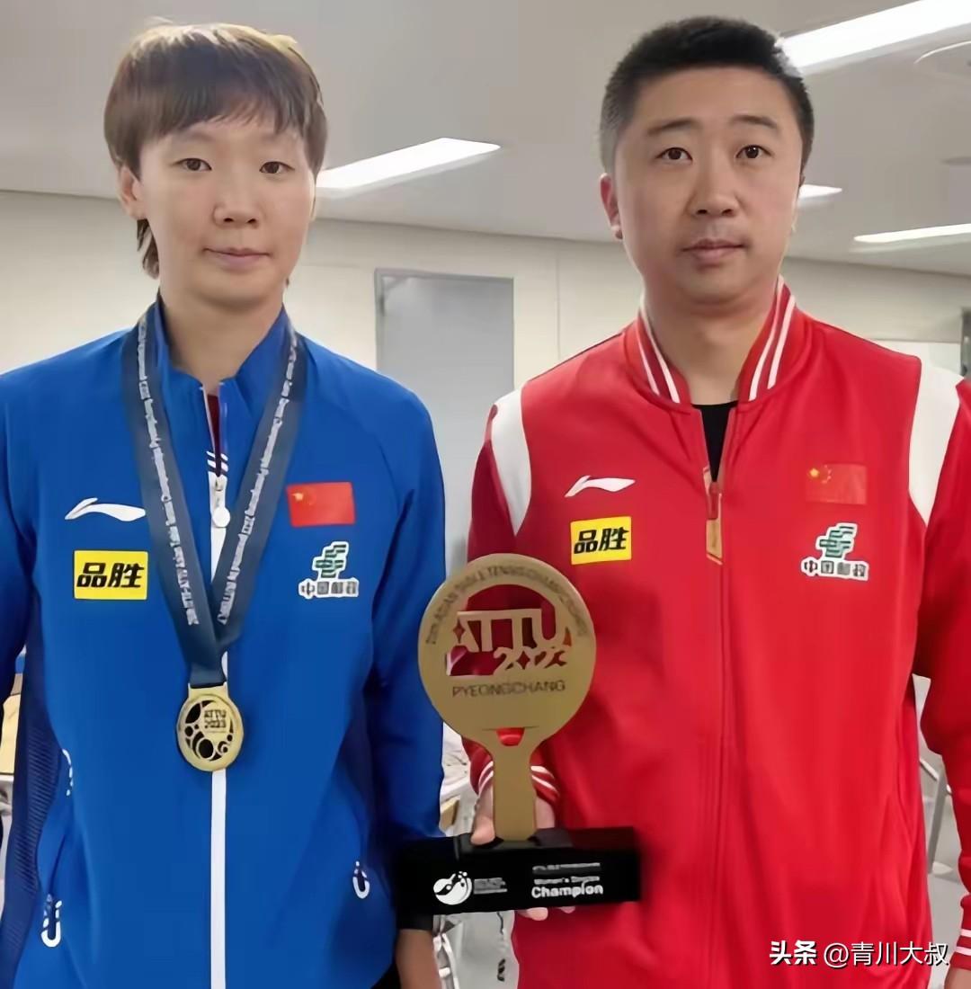 突然发现，陈辉不见了！
陈辉曾经是王曼昱的主教练，
也是钱天一和陈熠的主教练，