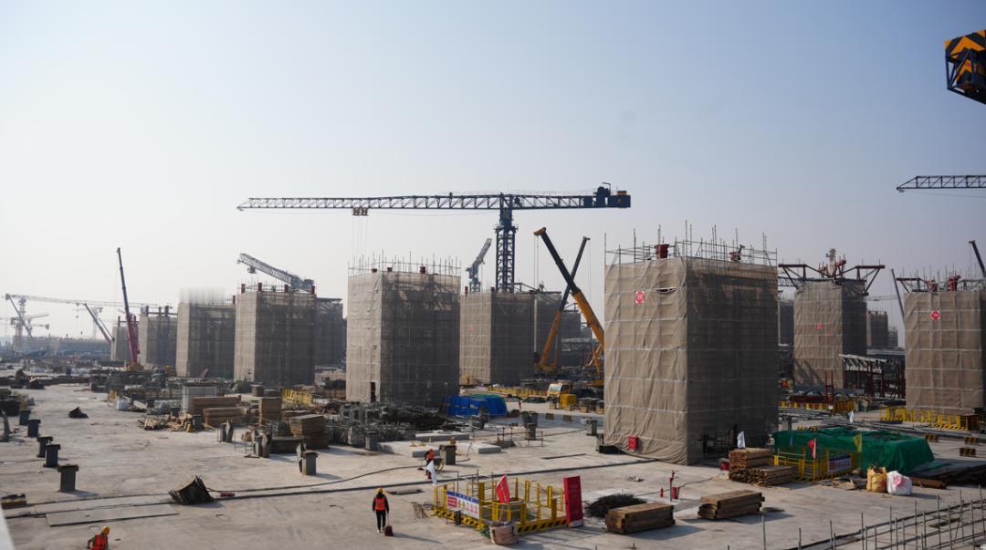 建设中的上海东方枢纽