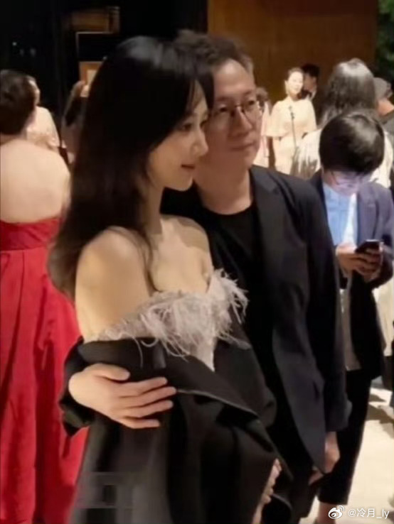 曝大热小花与顶级ip导演恋情该祝滋滋和哪对99