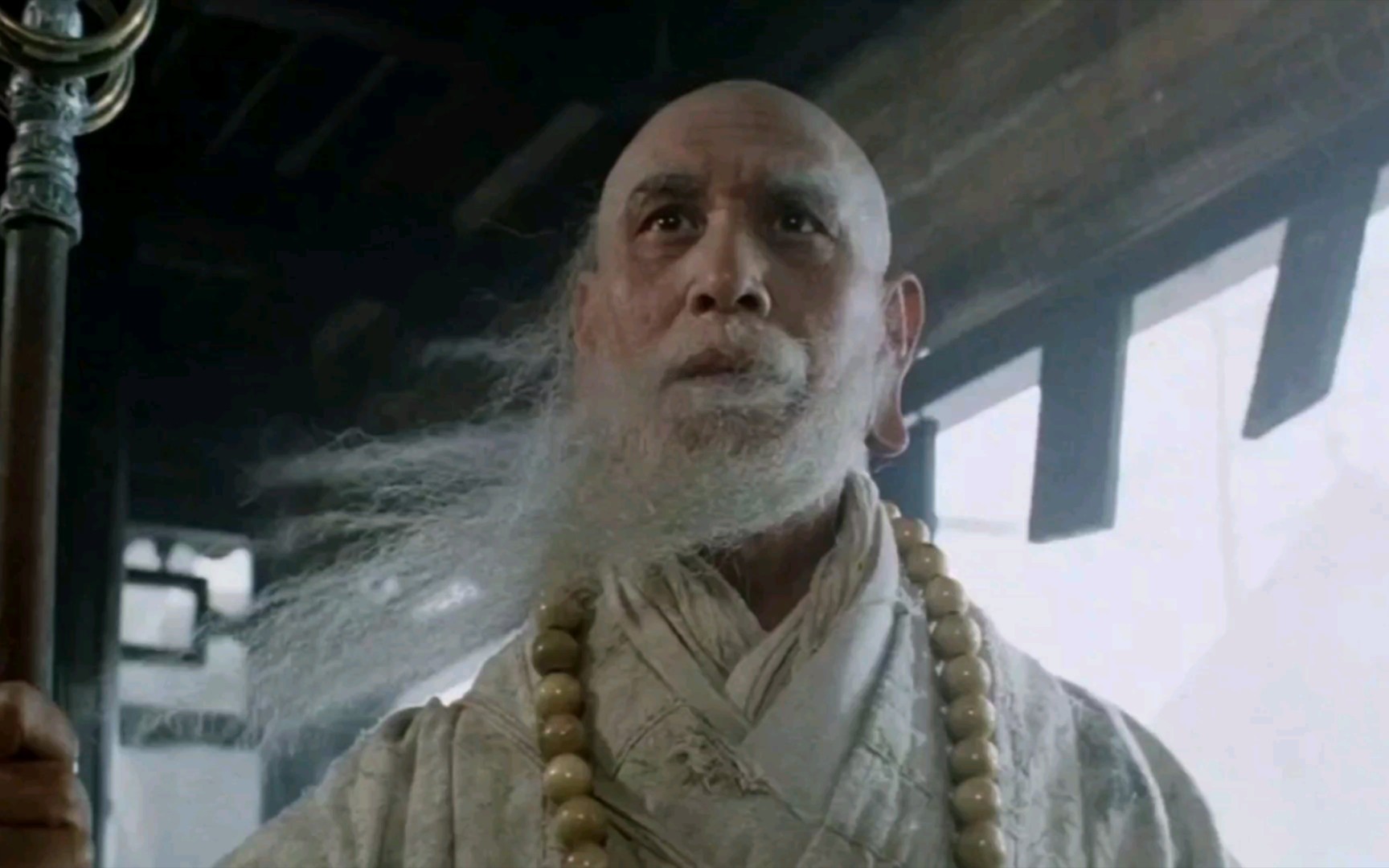 故人已乘黄鹤去，白云千载空悠悠