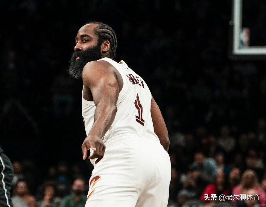 手指骨折，仅歇两场就复出了！
在带伤赢下尼克斯后，骑士队宣布了哈登手指骨折的消息