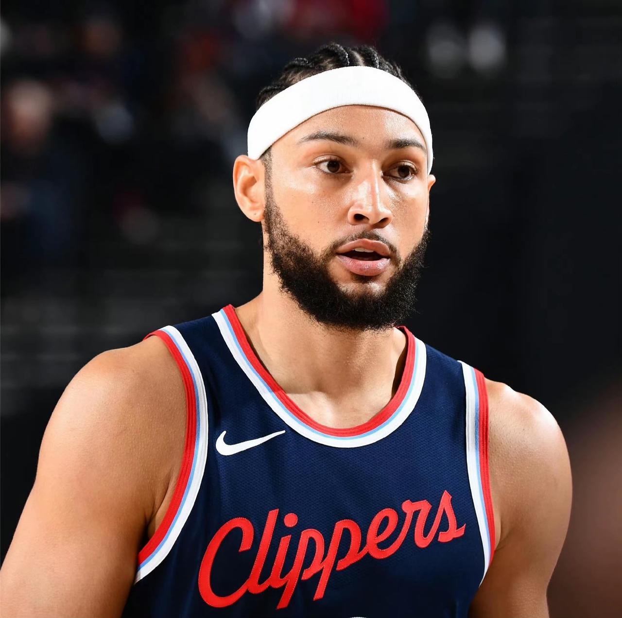 曾经的NBA状元，如今竟然无法找到下家？本-西蒙斯说愿意接受一份老将底薪合同，但