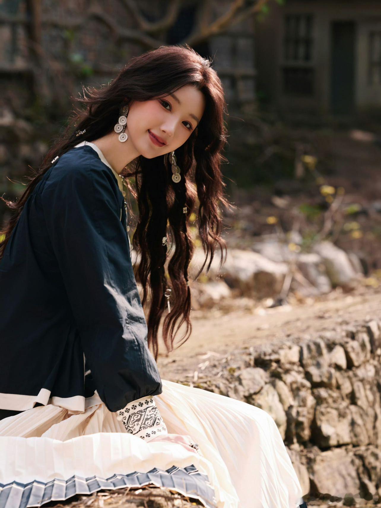 曝毛晓彤凌晨从医美诊所离开现在护肤早就不局限于水乳面膜了，院线修护、基础轻医美都