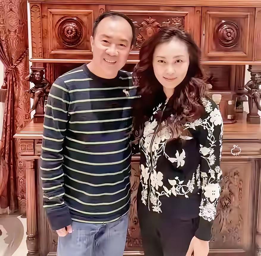 戴志诚
袁茵
夫妻照