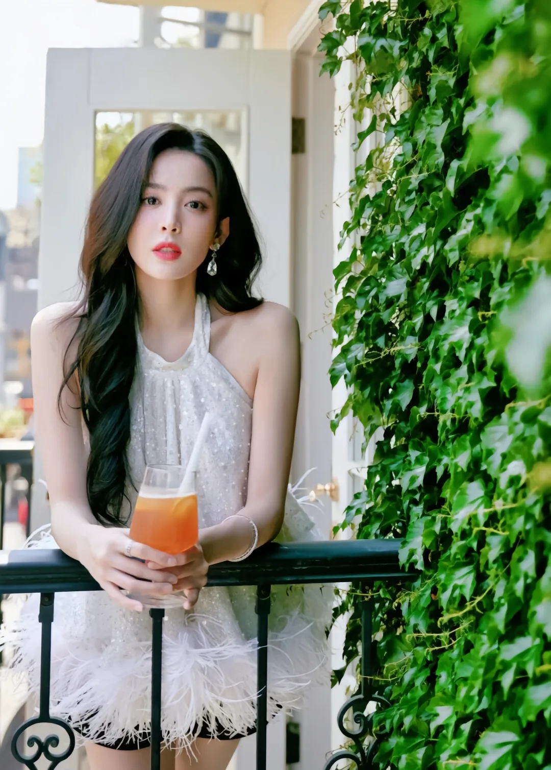 古力娜扎真的越来越美，越来越好了，继续努力 加油！ 