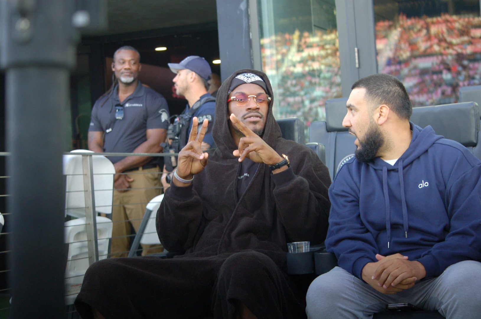 哟！迈阿密热火球星巴特勒现场观战梅西！[憧憬][憧憬][憧憬]#梅西[超话]# 