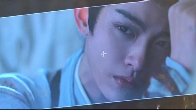 赵晴男装帅得都认不出来了  晴男装帅得都认不出来了，这张脸真的好有当年林青霞东方