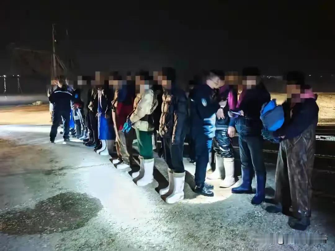 大年初五“破五”，本是迎财神的好日子，烟台警方却搞了个大动作。据烟台日报消息，2