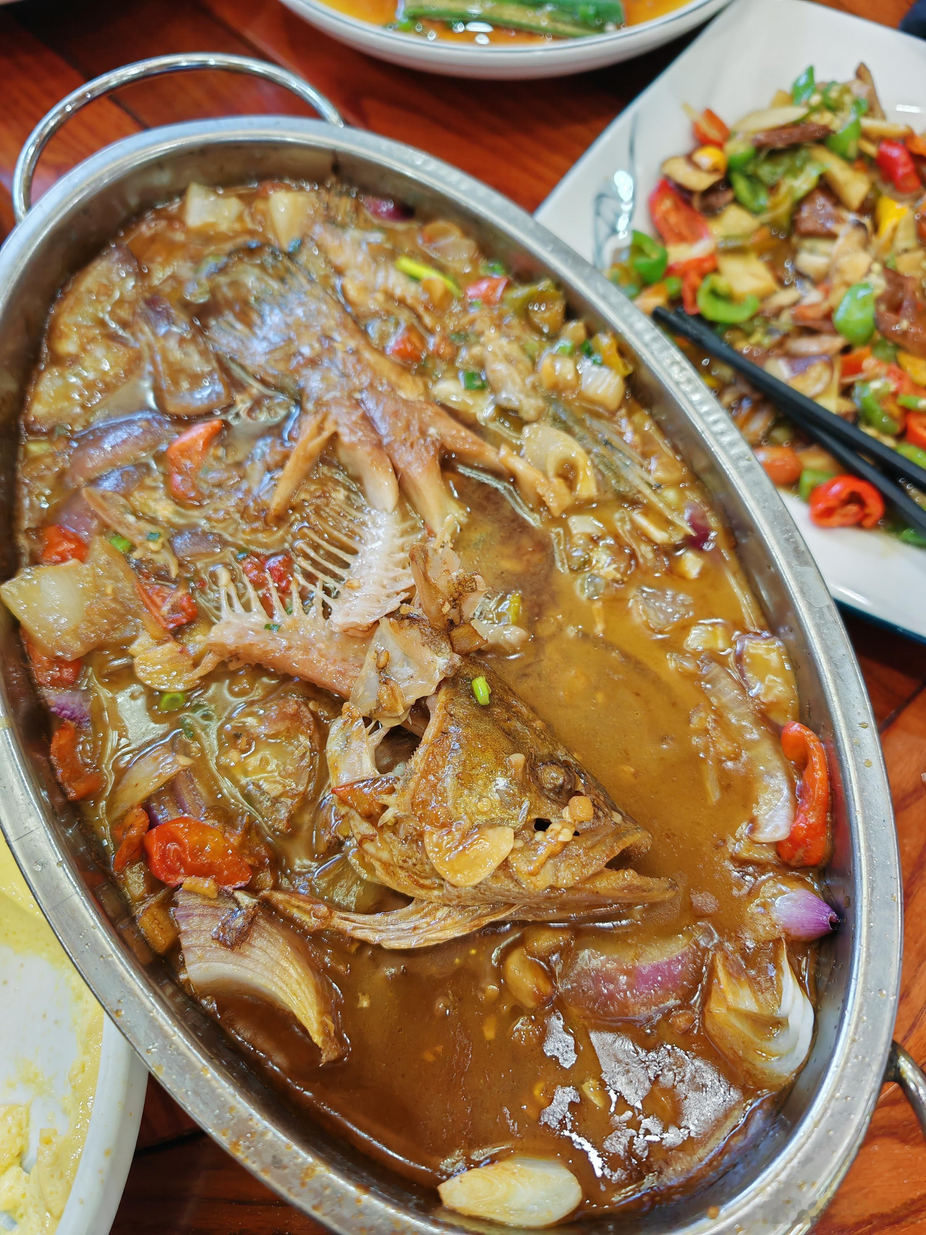 山清水秀 一生休宁  上午玩了半天，正午时分，把休宁美食安排上！重点来了，图一，