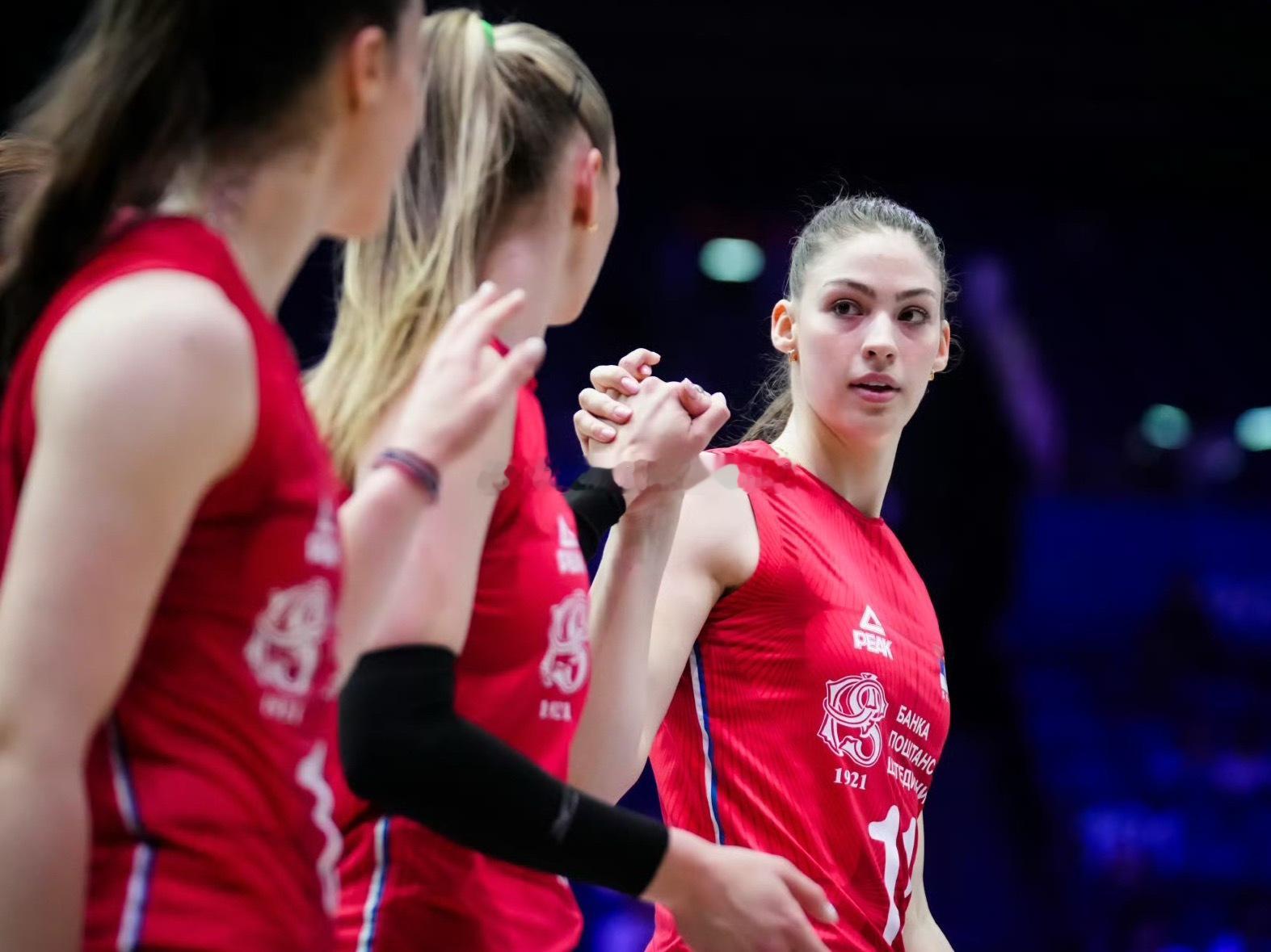 塞尔维亚🇷🇸全队拿到20个拦网得分▶️阿莱克西奇：6拦▶️库尔塔吉奇：4拦▶