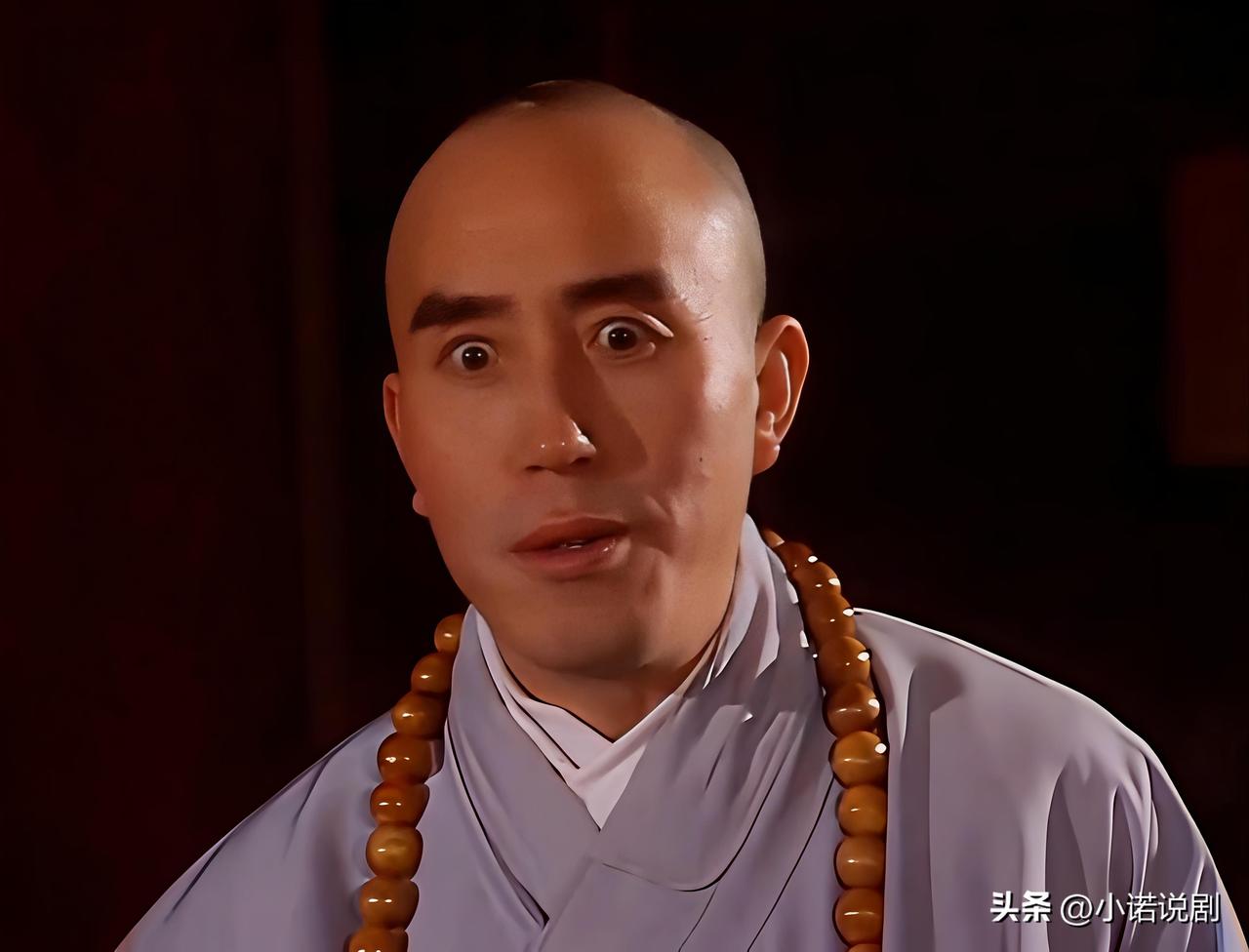 广智，是观音禅院的一个小和尚，称金池长老为师祖，他头戴普通僧帽，身着素色宽松僧袍