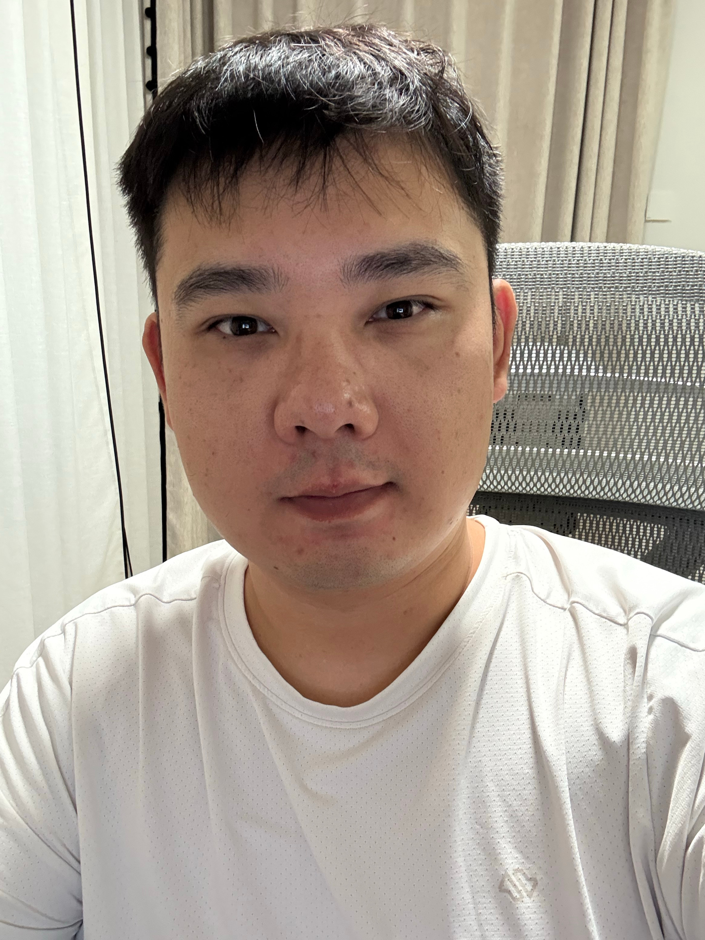 近一个月来第一次熬夜，只为了看葡萄牙的比赛，只为了看C罗[抱抱][抱抱]今天熬了