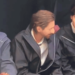 #好莱坞狼系男星看秀团#“优雅的钢琴家”来看大秀啦！！优雅实在优雅 好帅哇[污]