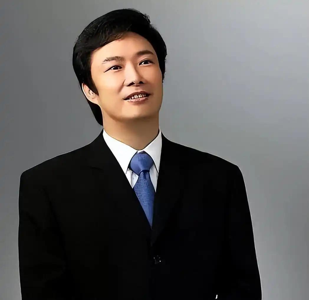 费玉清一家五口：父母离异，张菲哥哥离异，单身的他与出家的姐姐费贞绫从未结婚，娱乐