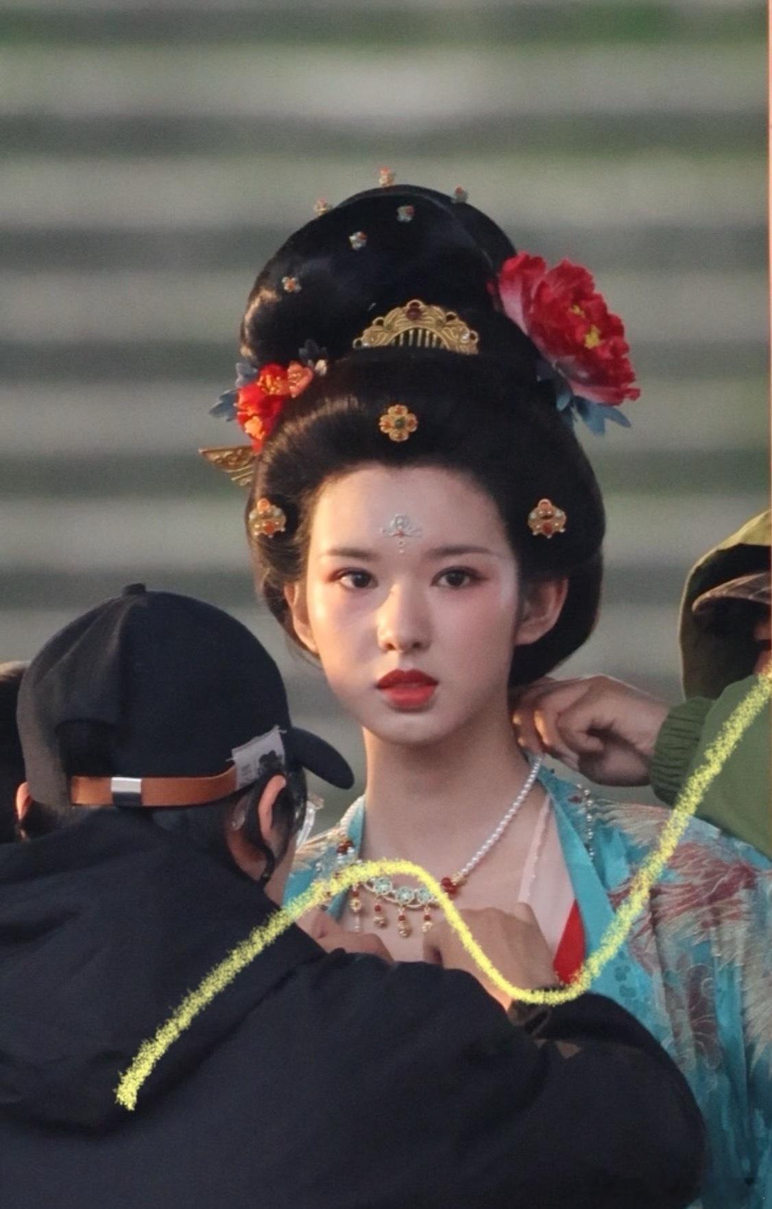沈佳钰《尚公主》里的宫装造型，怎么有点像程潇 