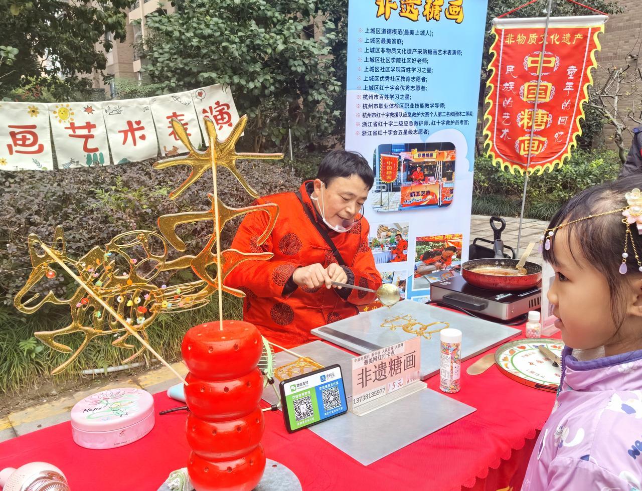【热评】冲突不仅仅是因为遛狗
女子牵绳遛狗遭殴打 警方已介入

上海普陀区的牵绳