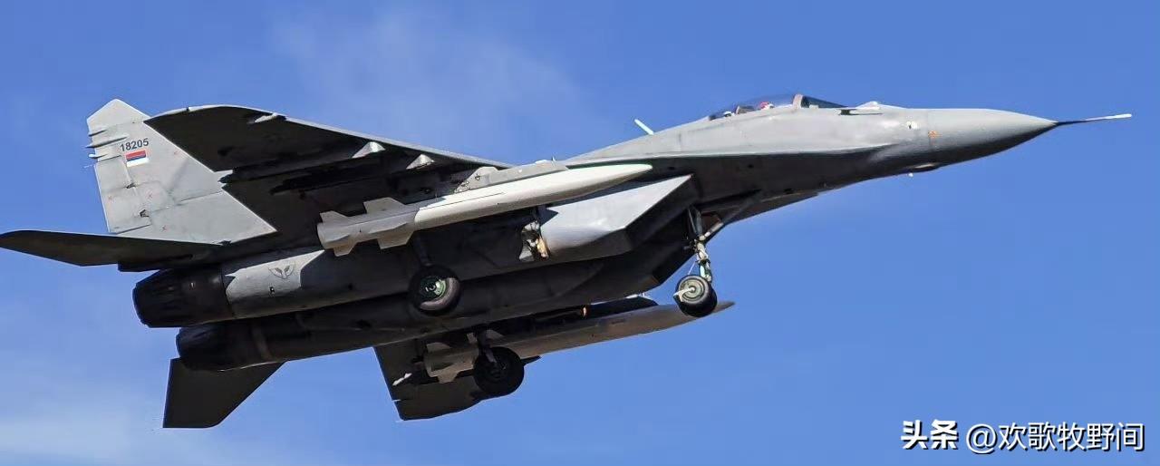 武契奇证实：买了中国超音速导弹，还有小折扣，当地时间3月12日，武契奇在塞尔维亚