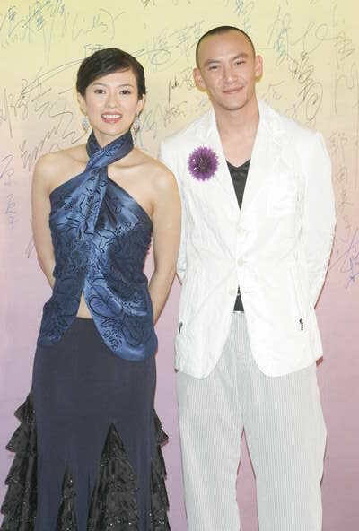 红毯上的章子怡和张震 
