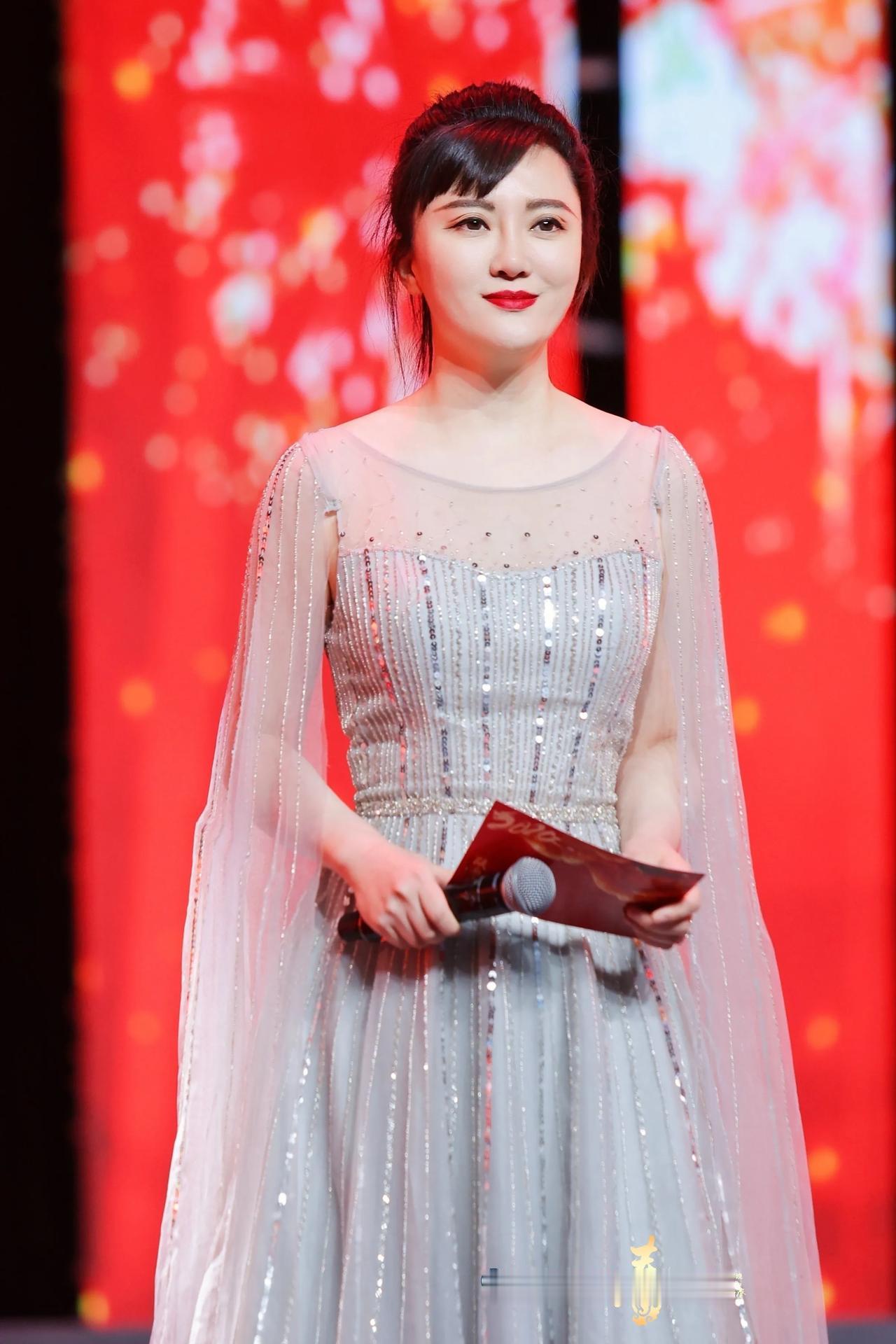 和孩子们的相聚难求难得，倍感珍惜[心]
​他们不仅多才多艺，关键个子还高。小学五