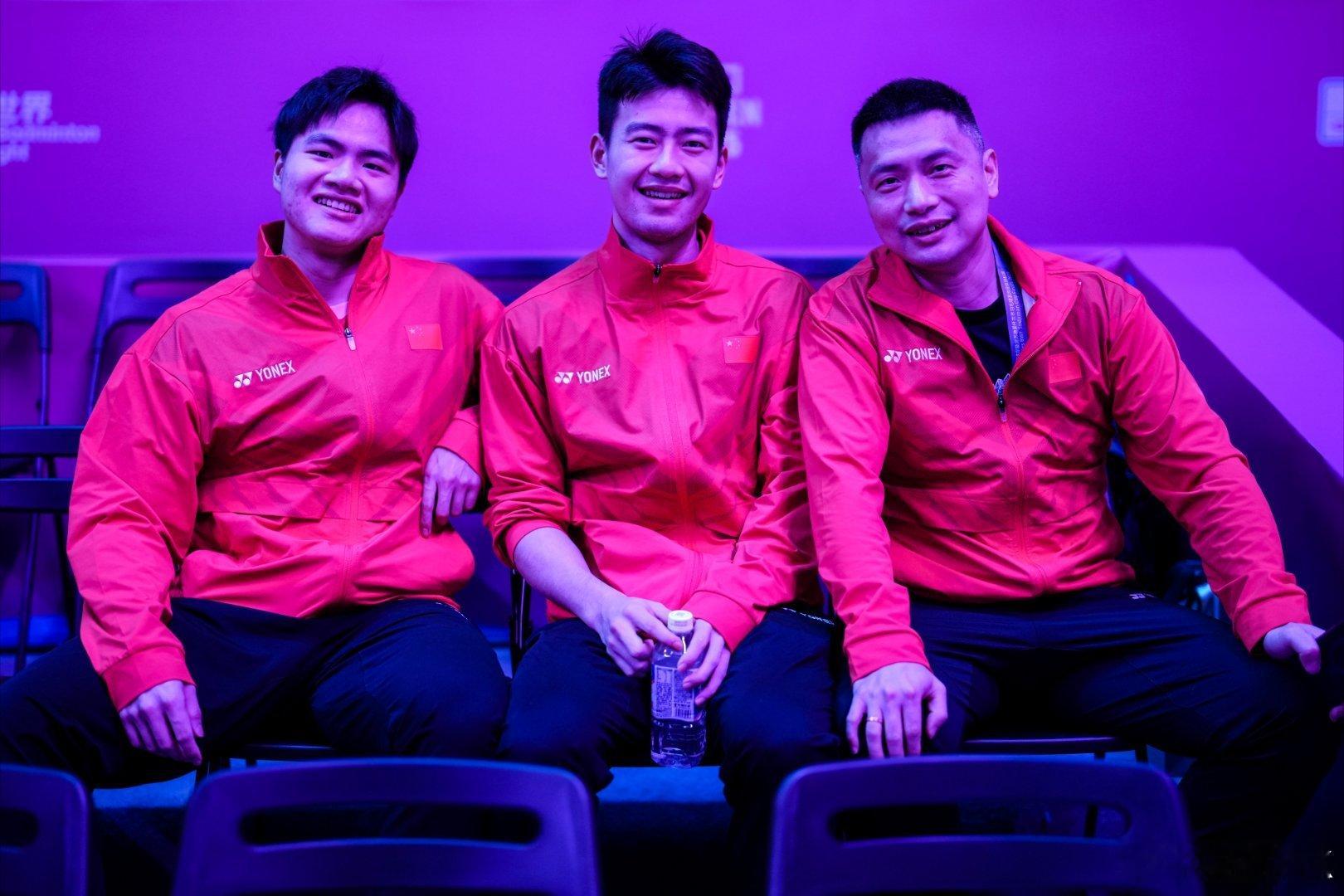 国羽苏迪曼杯夺冠国羽第14次捧起苏迪曼杯 中国队好样的！作为一份子，很开心参与其