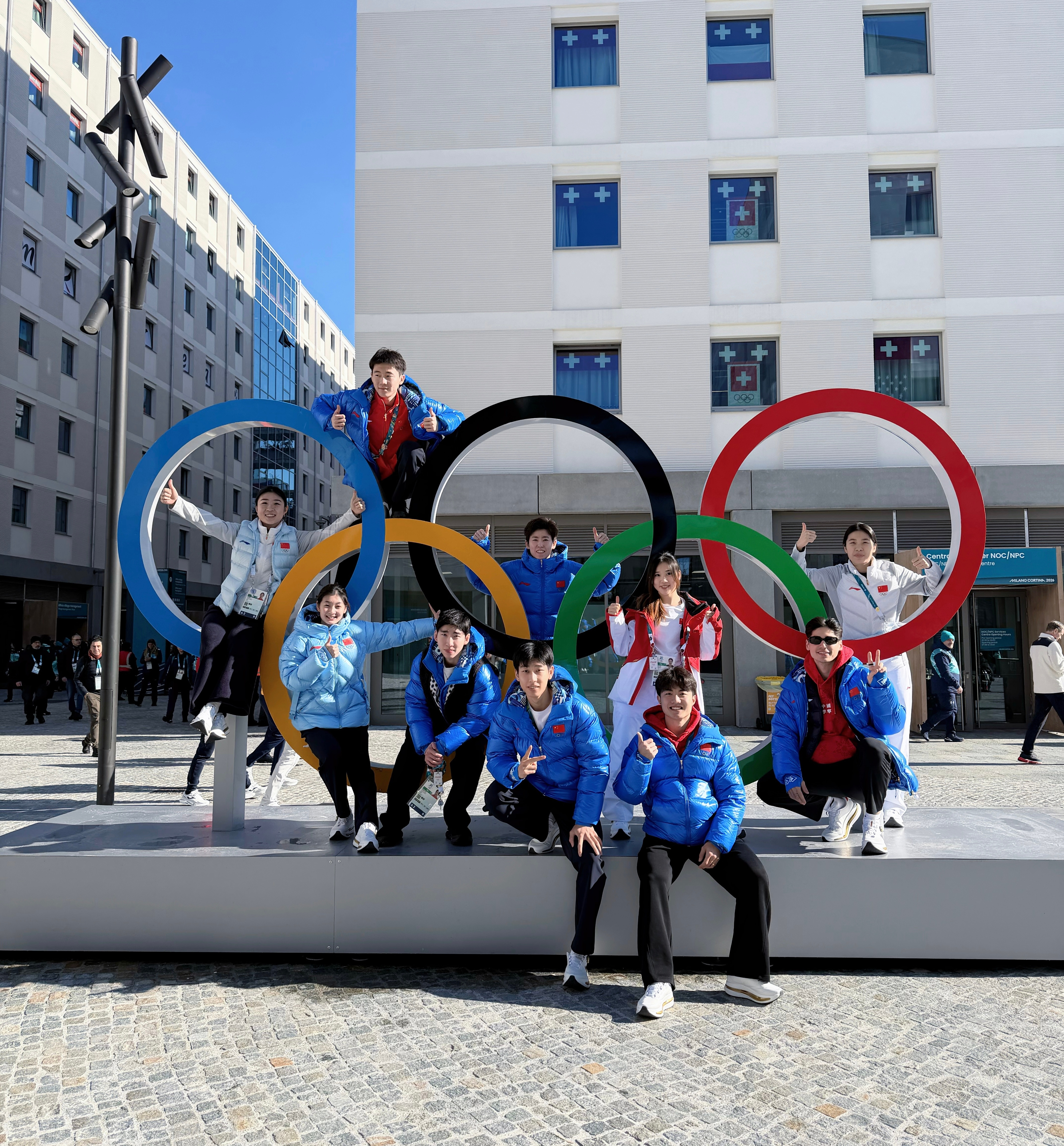 林孝埈领衔中国短道队出战 米兰冬奥会 今天开始，看短道速滑比赛，中国队加油！厚蓄
