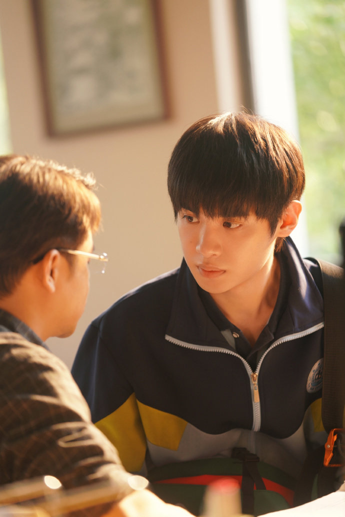 比格小弟沈明辉前来办公室报到！今天又是因为什么事啊感觉黄明昊演四喜真的把自己演爽